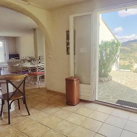 Anthea Saint-Raphaël