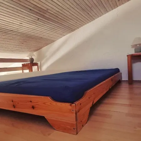 فيلة Anthea Saint-Raphaël