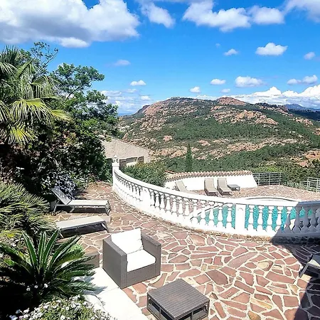 ヴィラ Anthea Saint-Raphaël