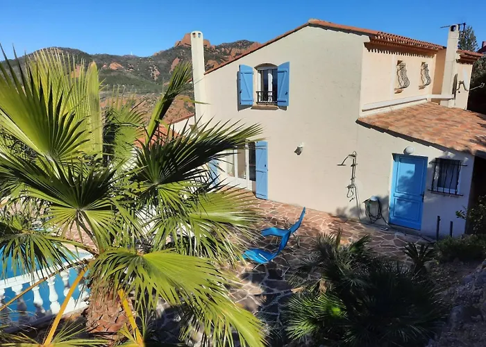 Anthea Saint-Raphaël